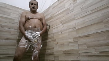 Brazilian Hunk’s Steamy Shower Scene