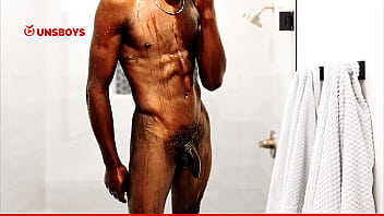 Straight Black Guy Gets Steamy In Gay Friend’s Shower